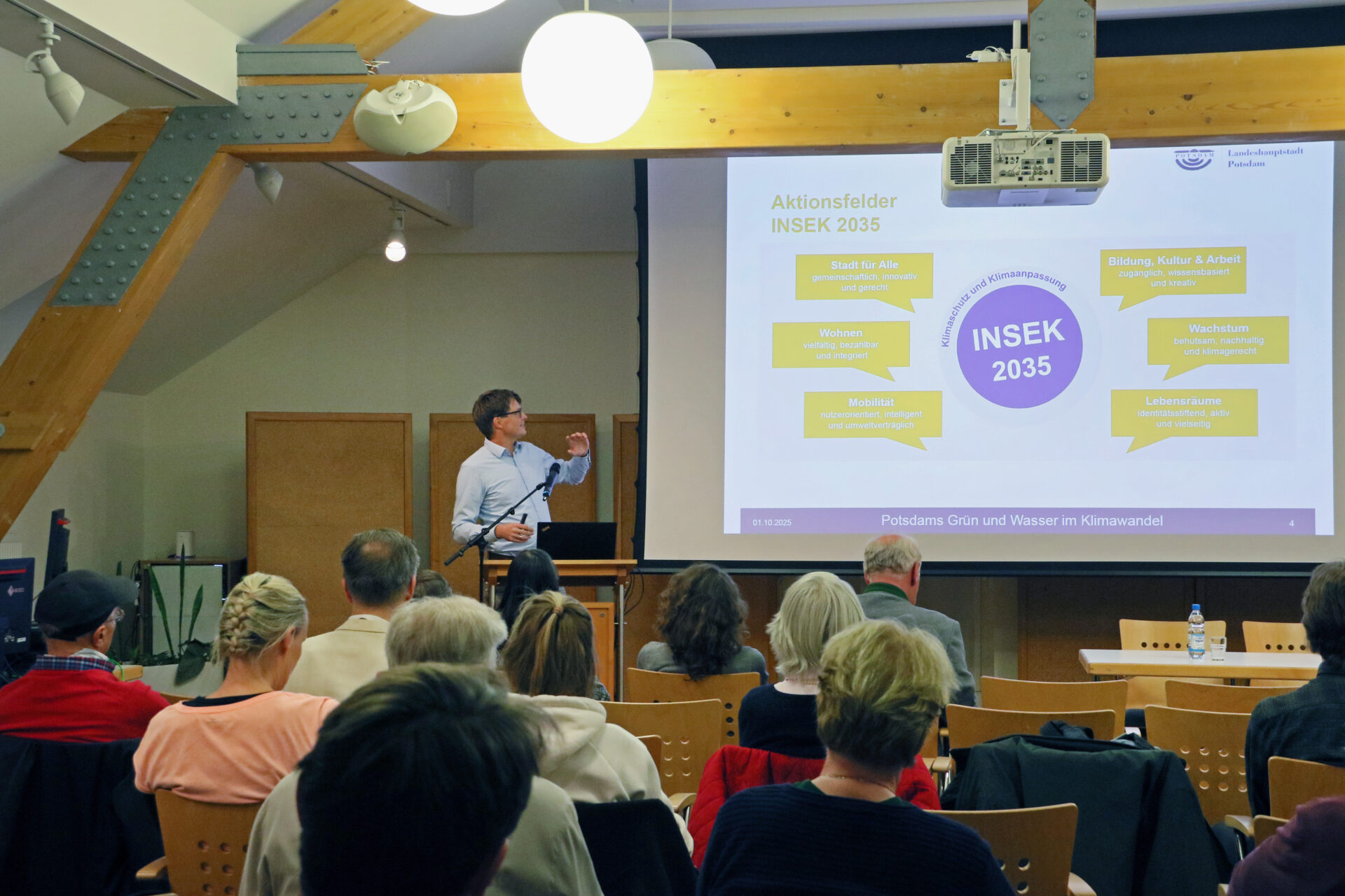 SFP 82, 2025, Thema Potsdams Schulen, Foto: LHP, Plate